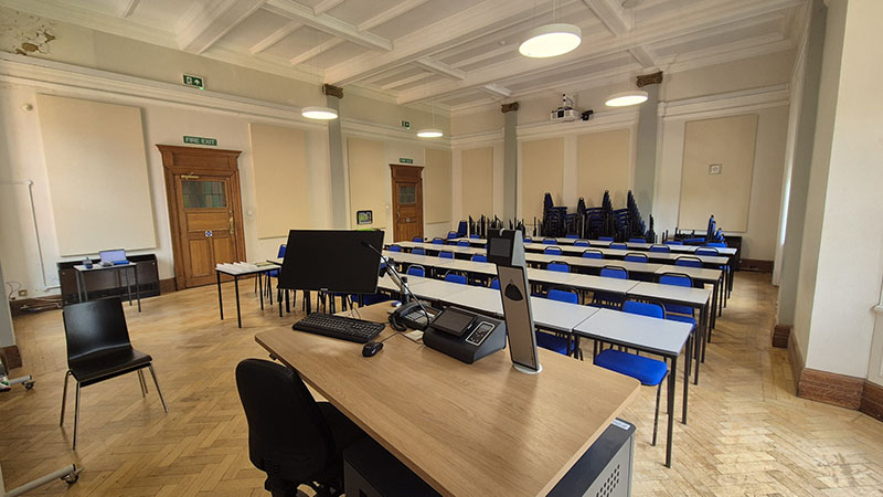 Audio-visual consultancy for university classroom
