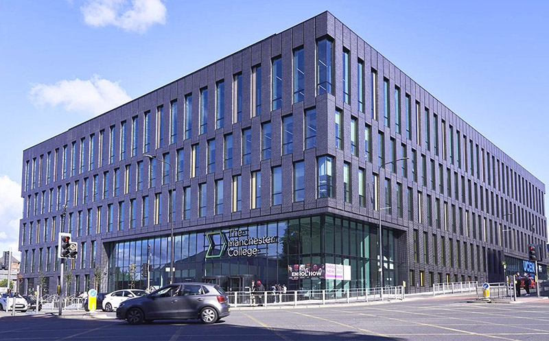 Theatre and studio consultancy for college